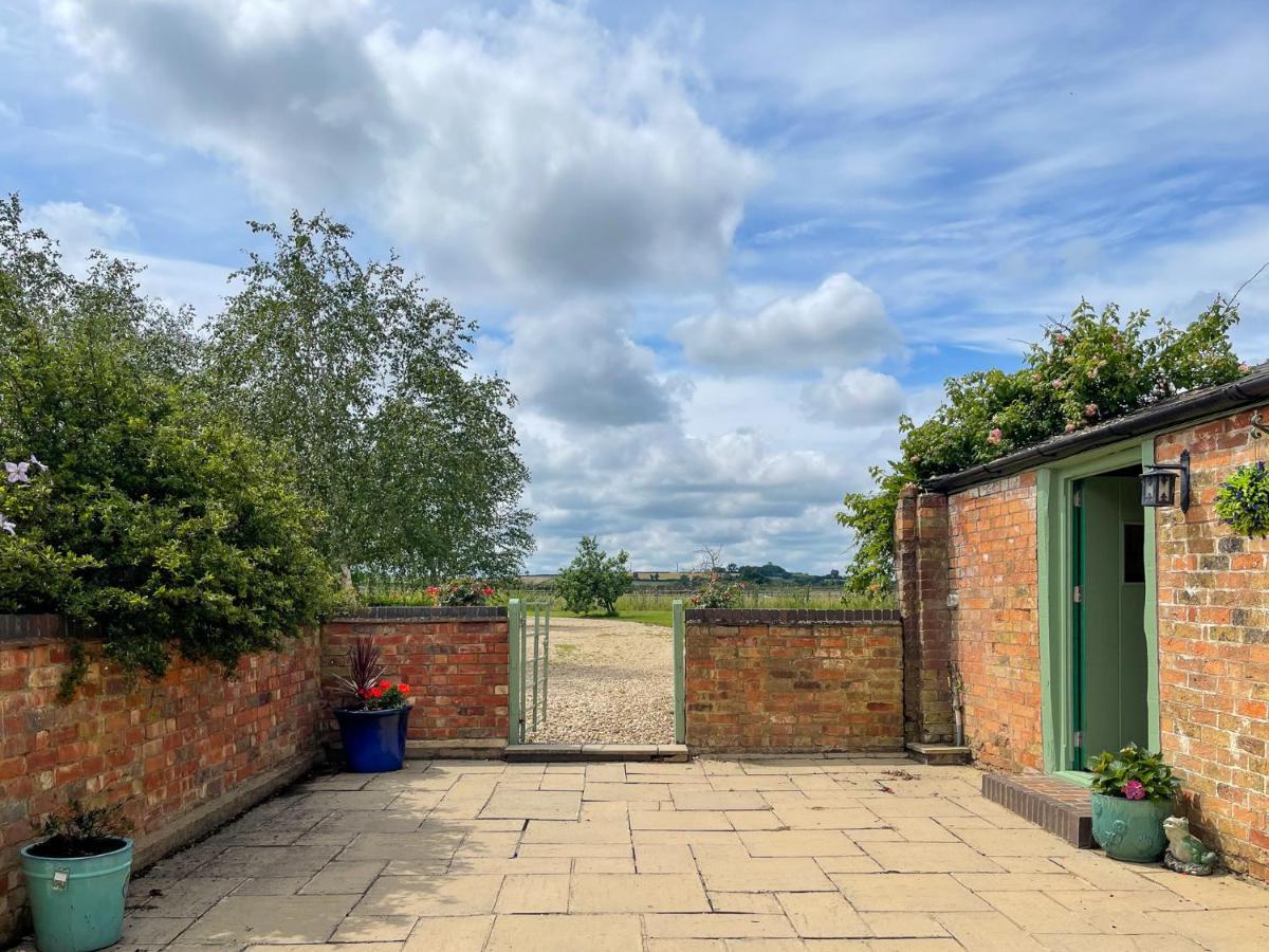 The Sunshine Annex At Lower Fields Farm Apartment Napton on The Hill Exterior photo