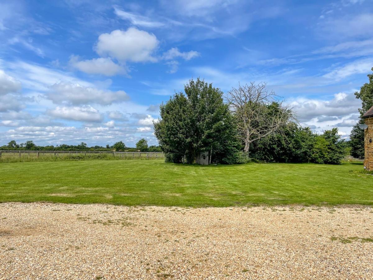 The Sunshine Annex At Lower Fields Farm Apartment Napton on The Hill Exterior photo