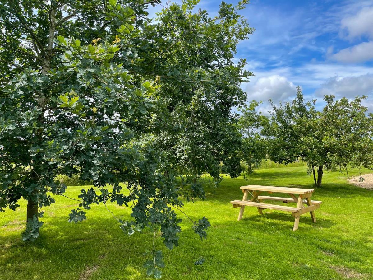 The Sunshine Annex At Lower Fields Farm Apartment Napton on The Hill Exterior photo