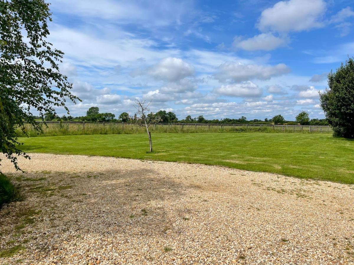 The Sunshine Annex At Lower Fields Farm Apartment Napton on The Hill Exterior photo